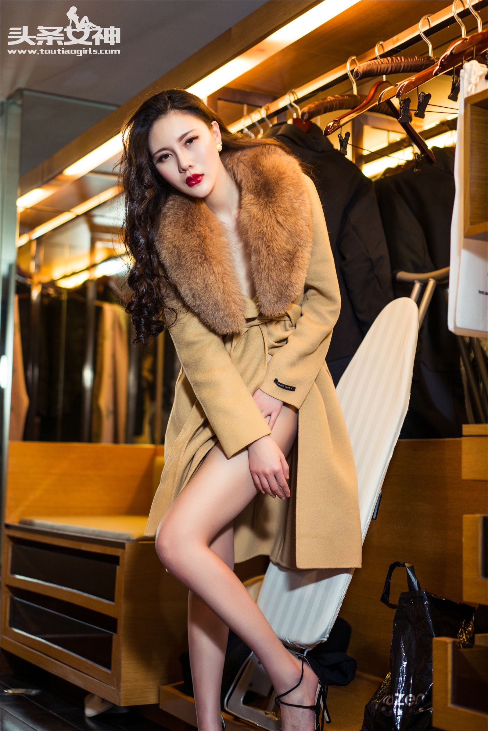 [Toutiaogirls]头条女神 2016.05.06 妖冶美艳OL 米娅